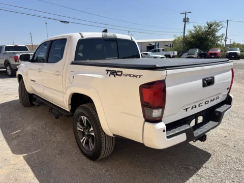 More photos of 2018 Toyota Tacoma TRD Sport at 4M Autoplex - Industrial Blvd, TX