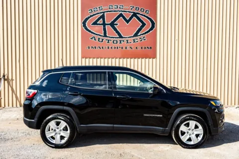 Photos of 2022 Jeep Compass Latitude for sale in Abilene, TX at 4M Autoplex - Industrial Blvd