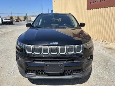 Photos of 2022 Jeep Compass Latitude for sale in Abilene, TX at 4M Autoplex - Industrial Blvd