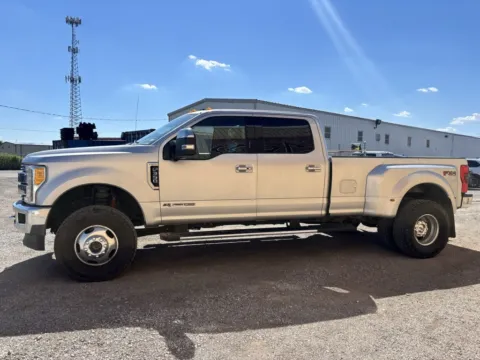 More photos of 2017 Ford F-350SD Lariat at 4M Autoplex - Industrial Blvd, TX