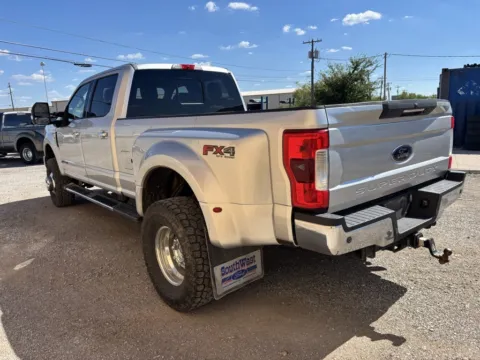 More photos of 2017 Ford F-350SD Lariat at 4M Autoplex - Industrial Blvd, TX