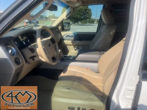White 2011 Ford Expedition XLT for sale in Abilene, TX