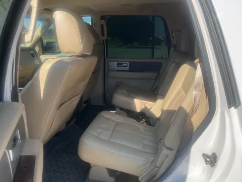 Photos of 2011 Ford Expedition XLT for sale in Abilene, TX at 4M Autoplex - Industrial Blvd