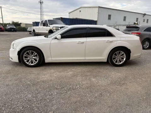 More photos of 2018 Chrysler 300 Touring at 4M Autoplex - Industrial Blvd, TX
