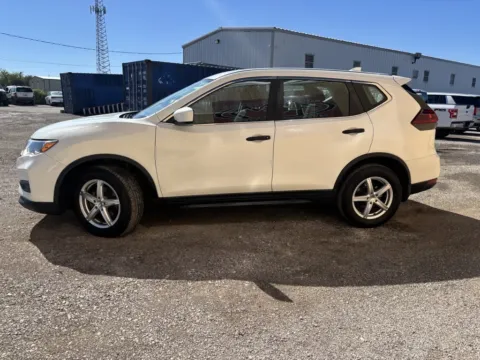 More photos of 2019 Nissan Rogue S at 4M Autoplex - Industrial Blvd, TX