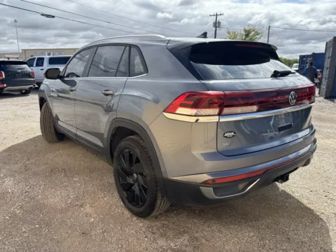 More photos of 2024 Volkswagen Atlas Cross Sport 2.0T SE w/Technology at 4M Autoplex - Industrial Blvd, TX