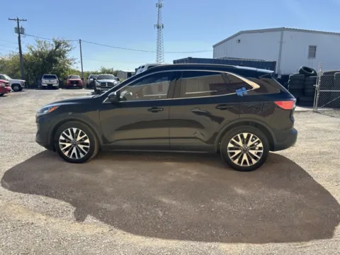 More photos of 2020 Ford Escape Titanium Hybrid at 4M Autoplex - Industrial Blvd, TX