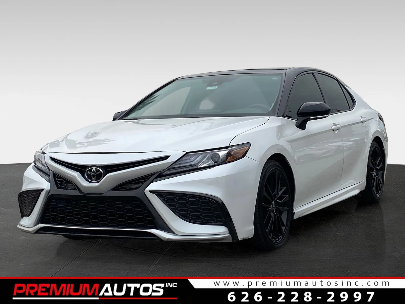 White 2023 Toyota Camry XSE v6 for sale in South El Monte, CA