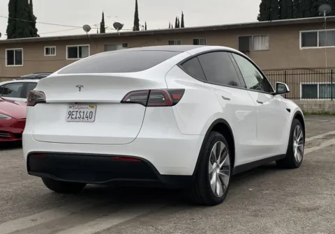More photos of 2023 Tesla Model Y Long Range at Premium Autos - El Monte, CA