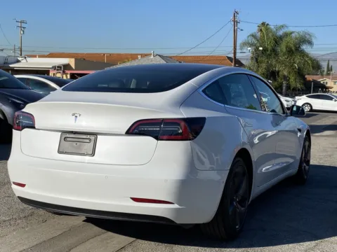 More photos of 2019 Tesla Model 3 Standard Range Plus at Premium Autos - El Monte, CA