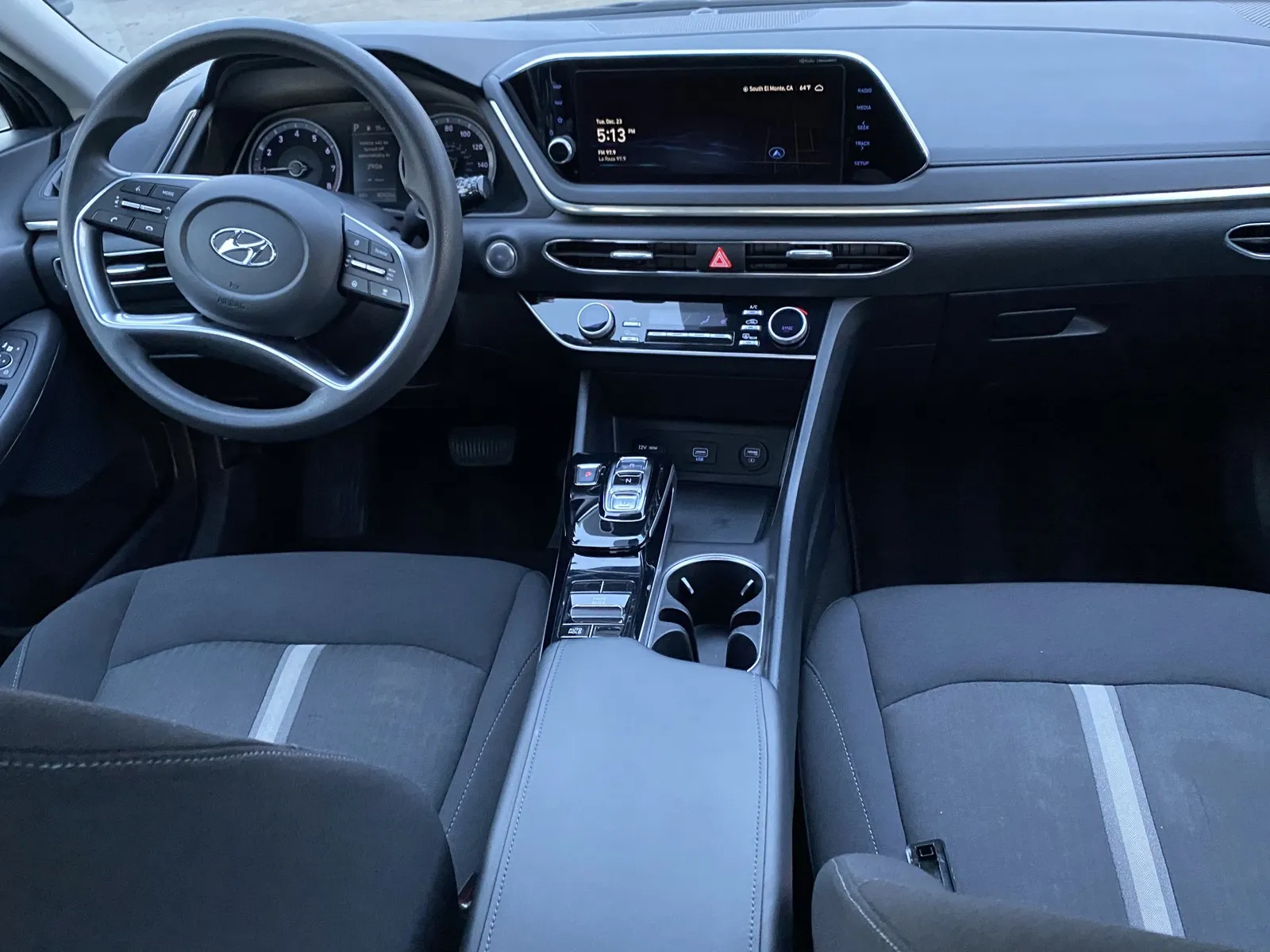 Hyundai Sonata photo 5