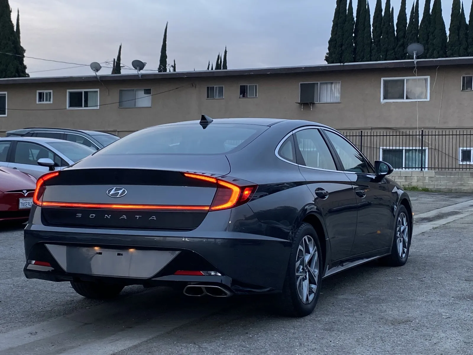 Hyundai Sonata photo 4