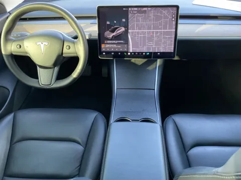 More photos of 2020 Tesla Model 3 Standard Range at Premium Autos - El Monte, CA