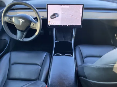 More photos of 2020 Tesla Model 3 Standard Range Plus at Premium Autos - El Monte, CA