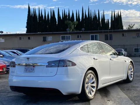 More photos of 2016 Tesla Model S 75 at Premium Autos - El Monte, CA