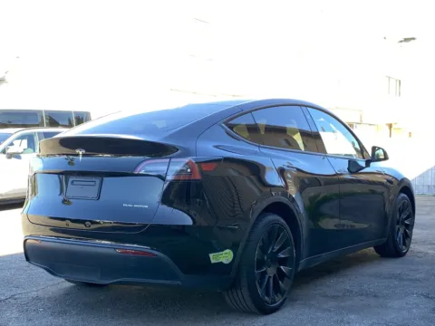 More photos of 2023 Tesla Model Y Long Range at Premium Autos - El Monte, CA