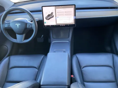 More photos of 2022 Tesla Model Y Long Range at Premium Autos - El Monte, CA