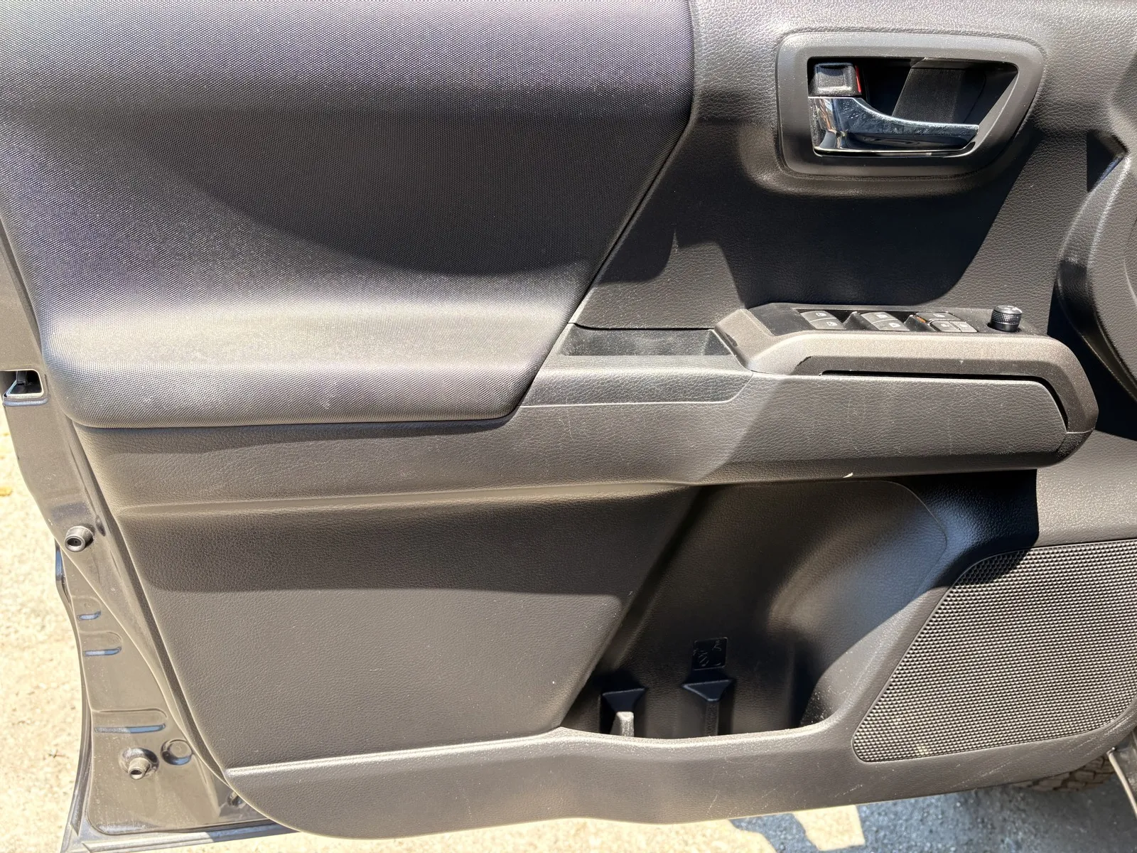 Toyota Tacoma photo 12