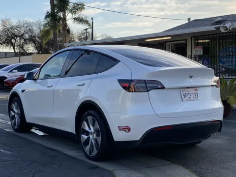 Photos of 2023 Tesla Model Y long range for sale in South El Monte, CA at Premium Autos - El Monte