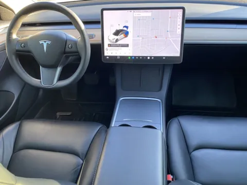 More photos of 2021 Tesla Model 3 Standard Range Plus at Premium Autos - El Monte, CA