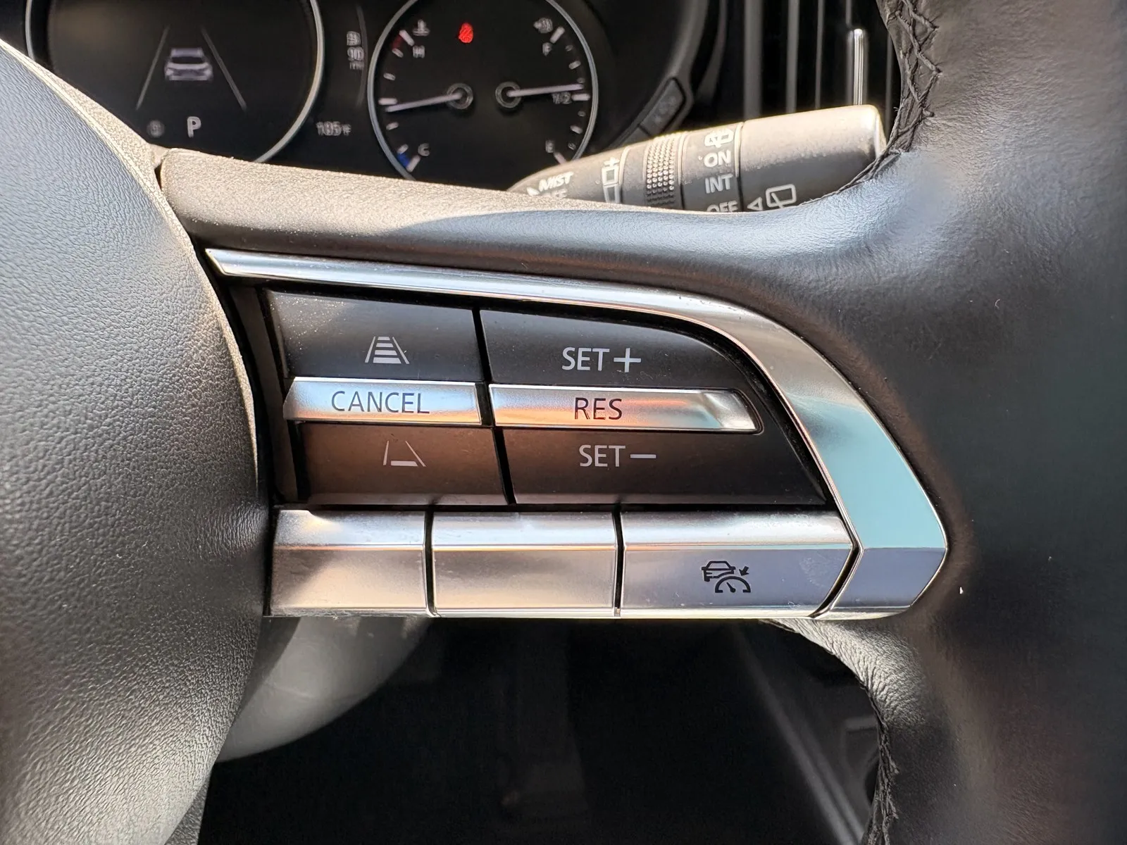 Mazda CX-50 photo 18