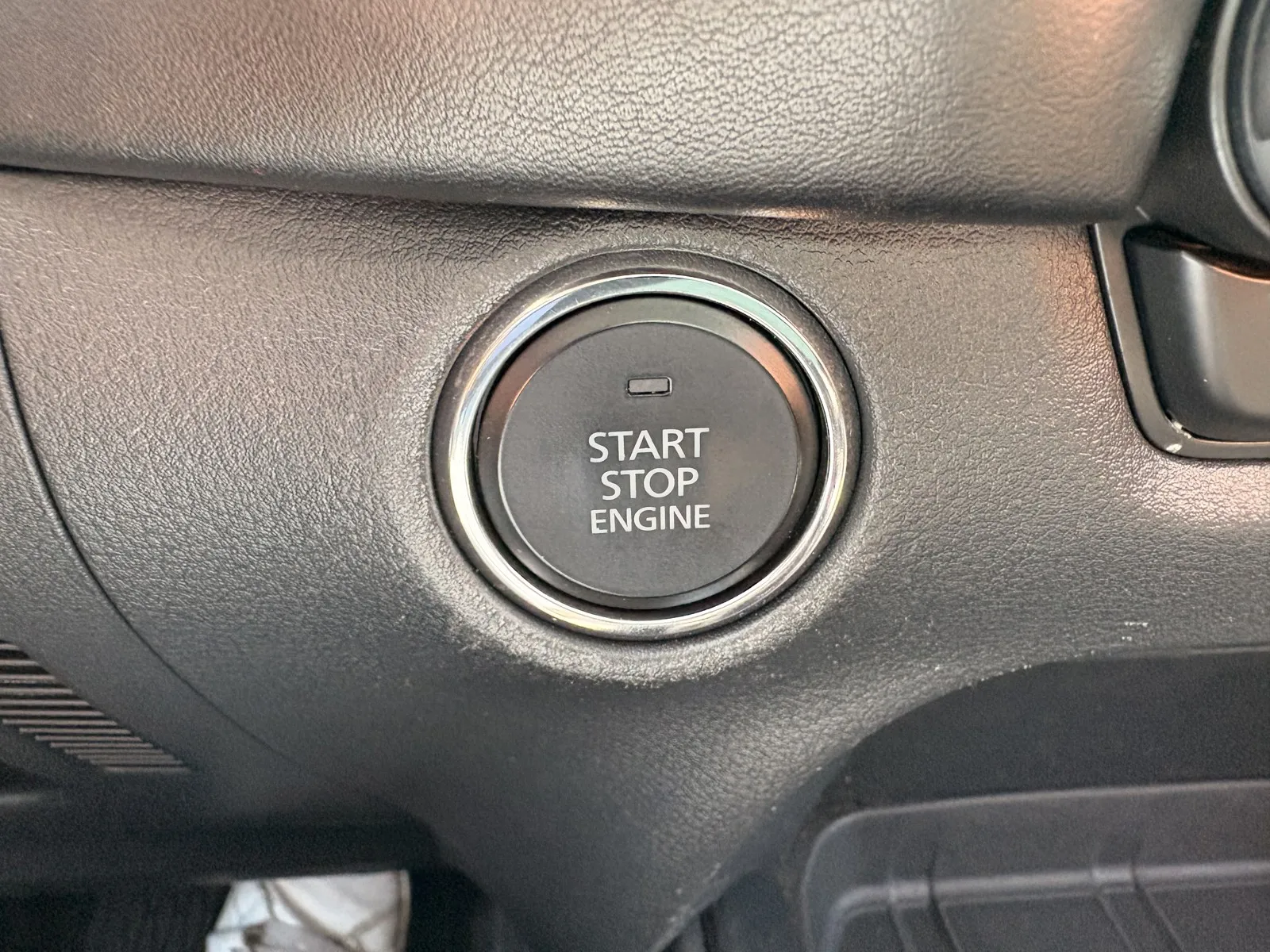 Mazda CX-50 photo 16