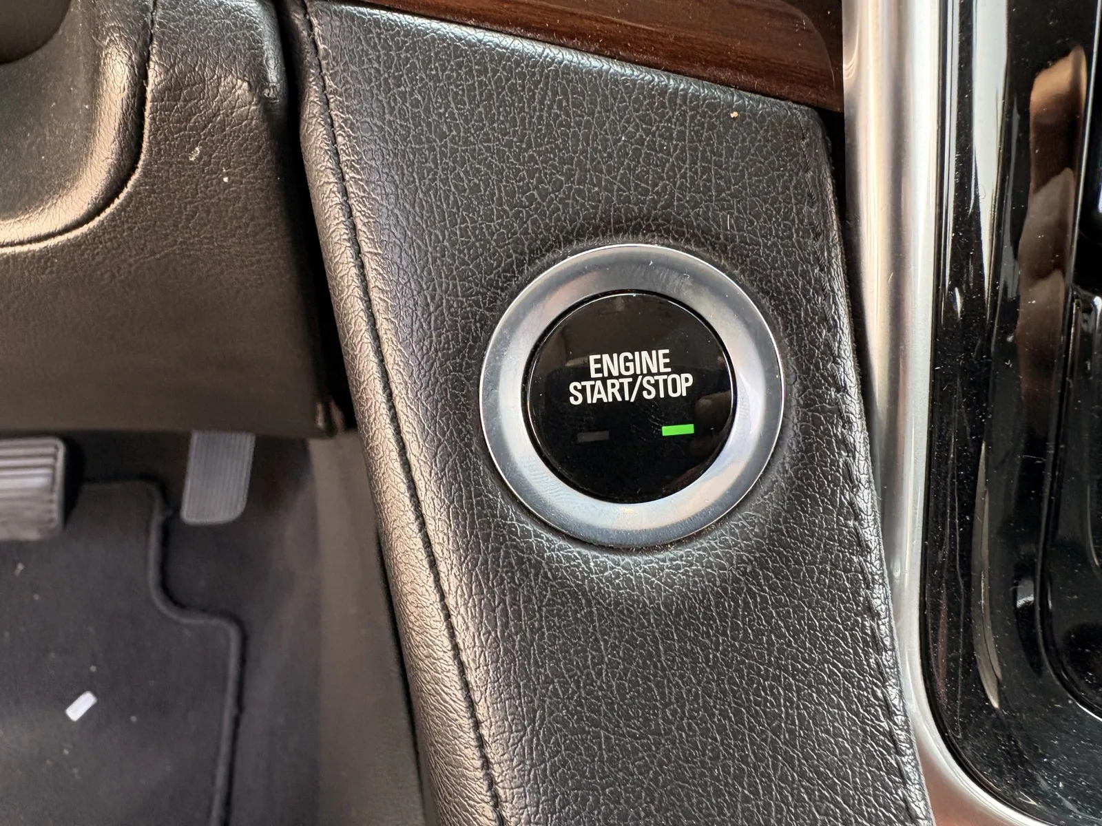 Cadillac Escalade ESV photo 16