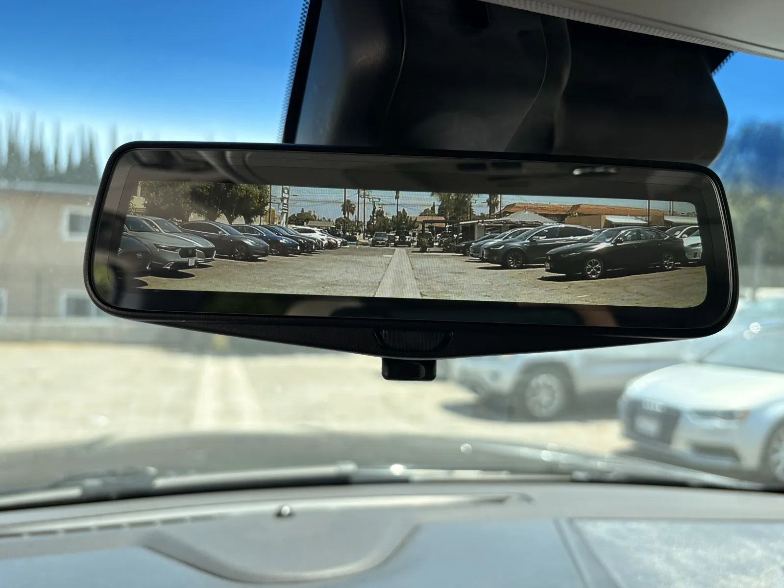 Cadillac Escalade ESV photo 18