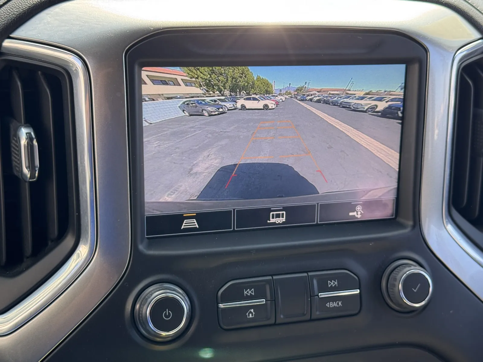Chevrolet Silverado photo 21