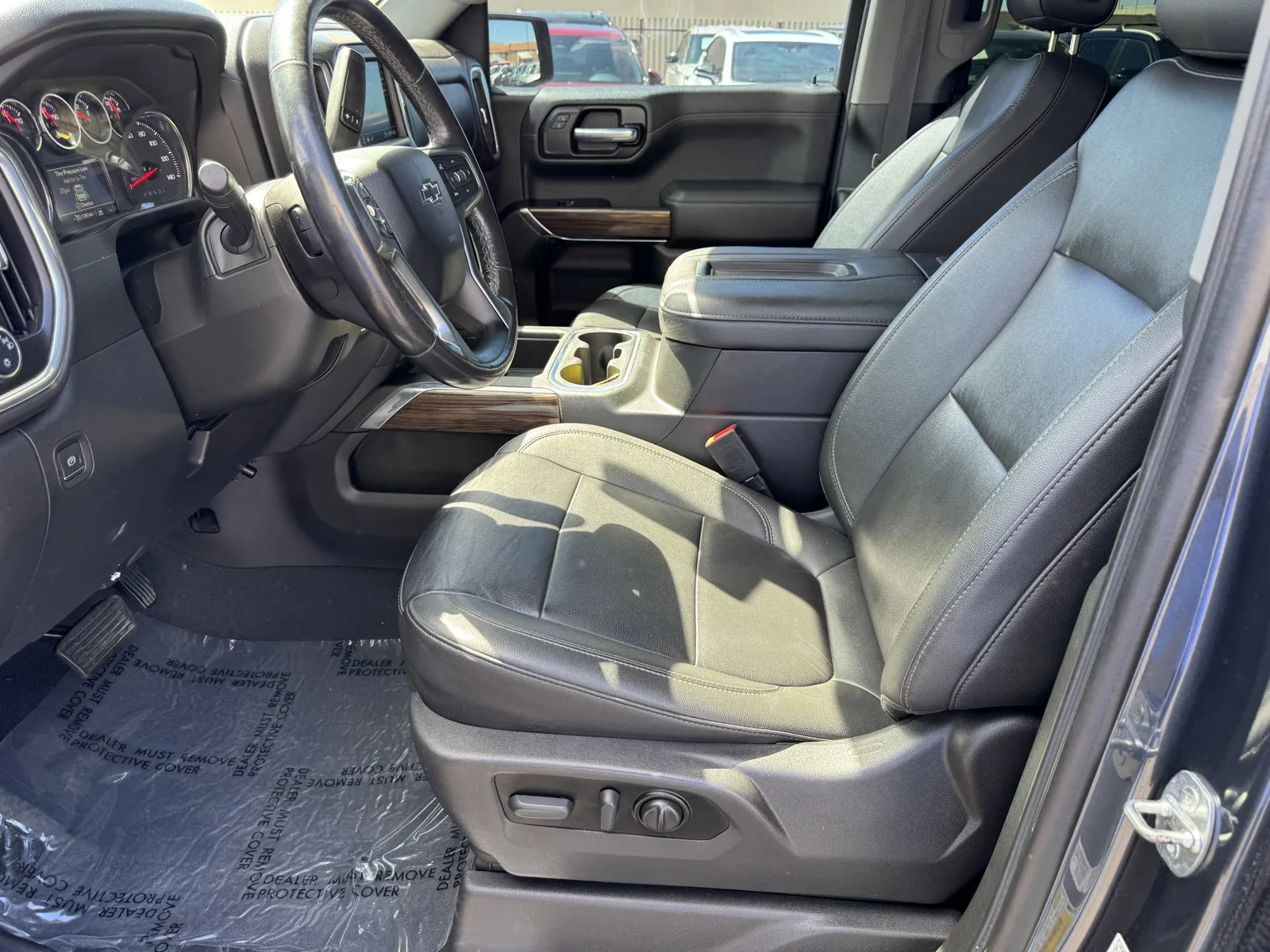 Chevrolet Silverado photo 18