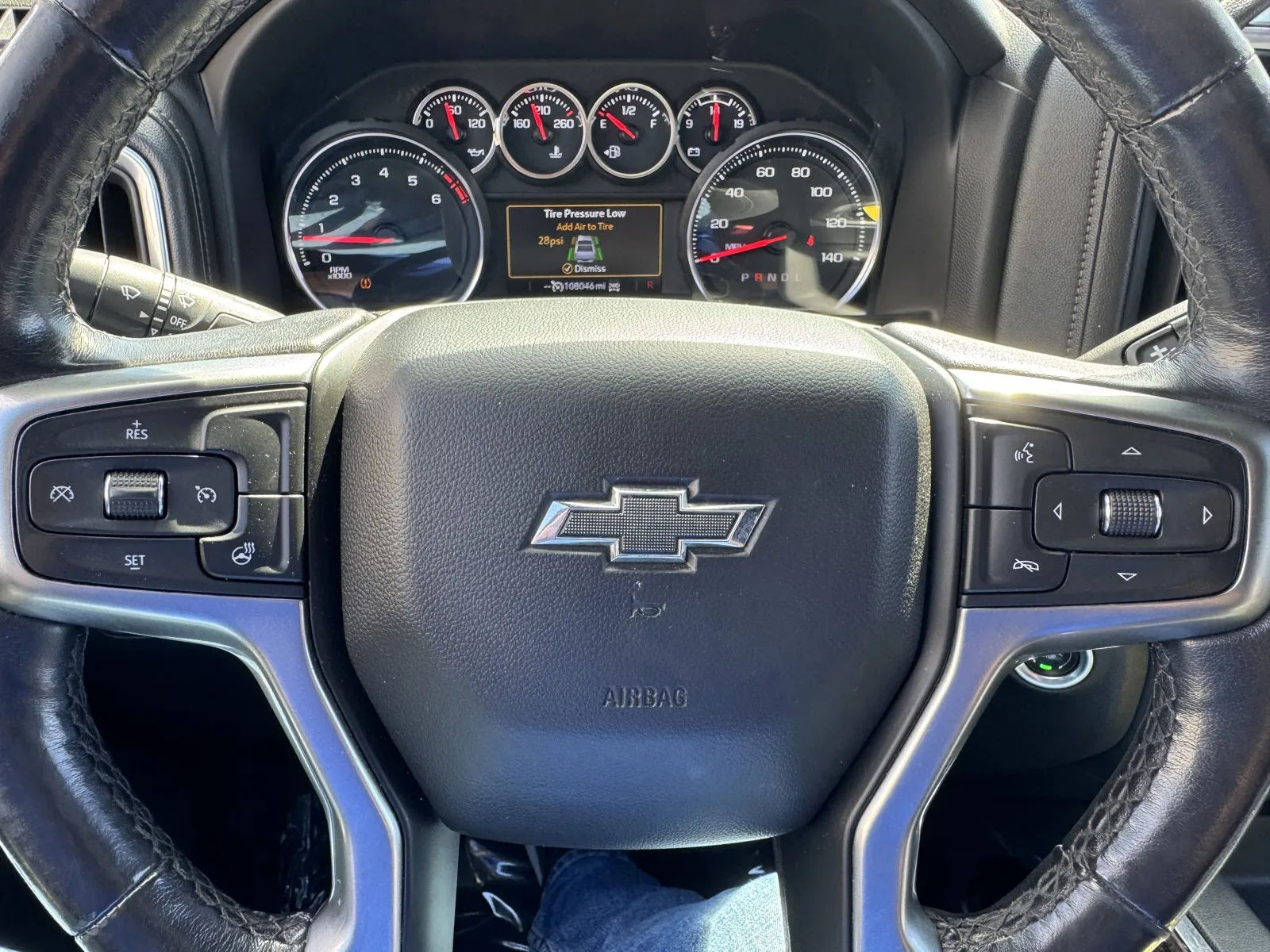Chevrolet Silverado photo 27