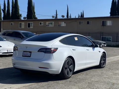 More photos of 2021 Tesla Model 3 Standard Range Plus at Premium Autos - El Monte, CA