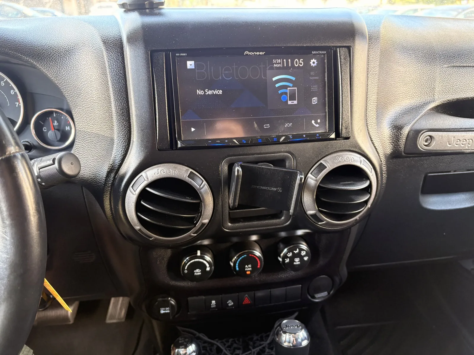 Jeep Wrangler photo 14