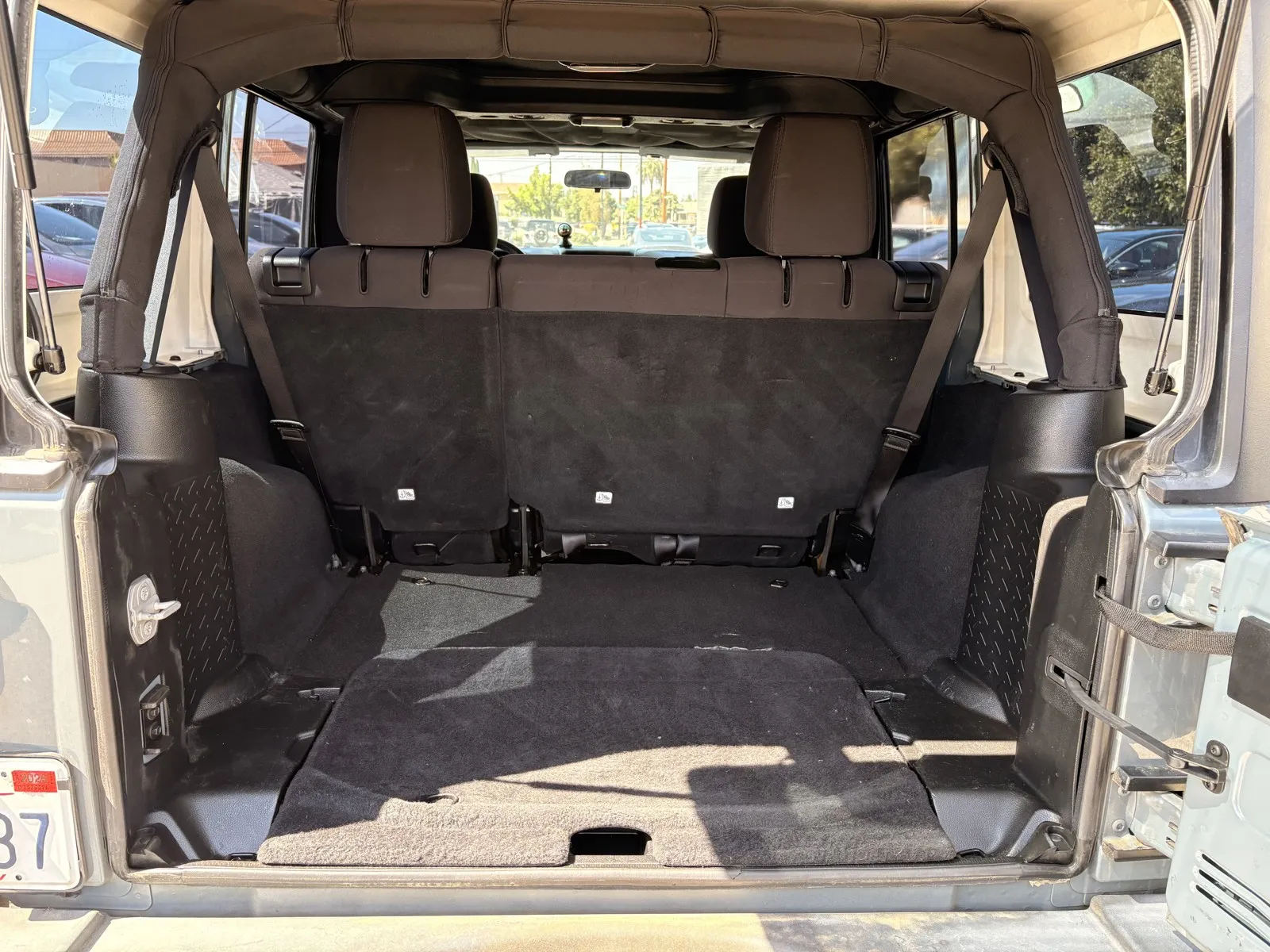 Jeep Wrangler photo 8