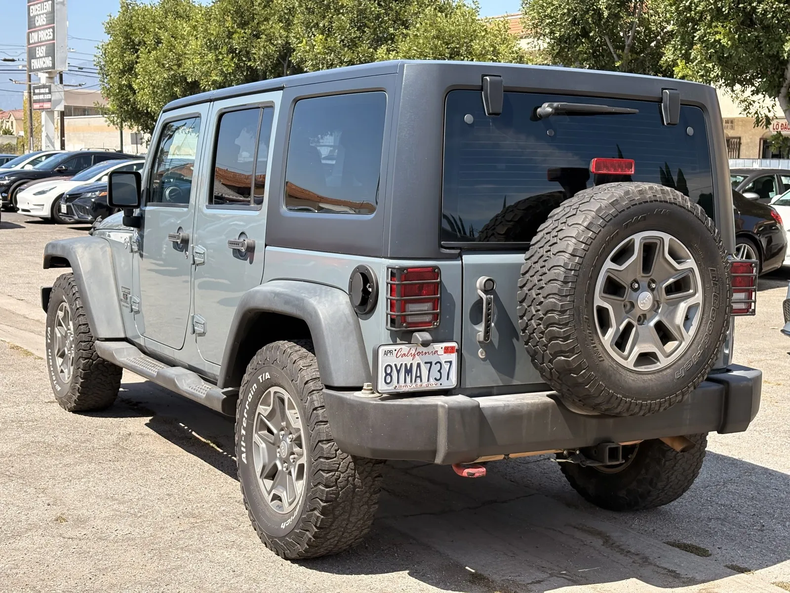 Jeep Wrangler photo 2
