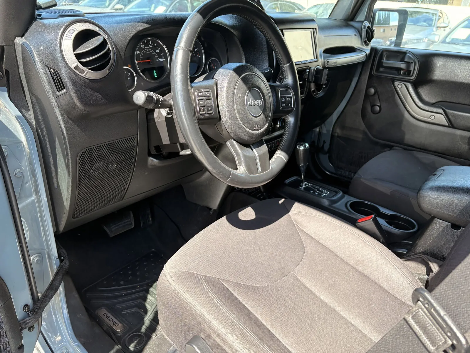 Jeep Wrangler photo 10