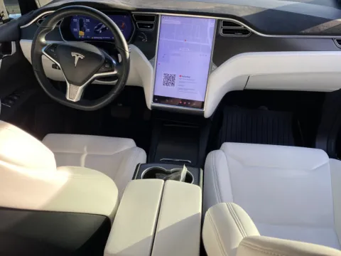More photos of 2017 Tesla Model X 75D at Premium Autos - El Monte, CA