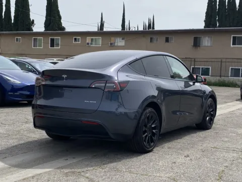 More photos of 2022 Tesla Model Y Long Range at Premium Autos - El Monte, CA
