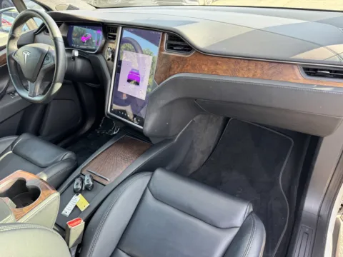 More photos of 2020 Tesla Model X Long Range Plus at Premium Autos - El Monte, CA