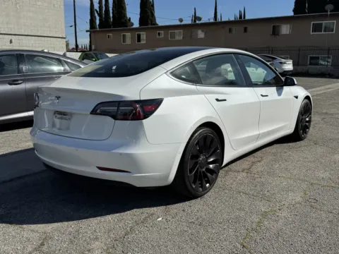 More photos of 2021 Tesla Model 3 Standard Range Plus at Premium Autos - El Monte, CA