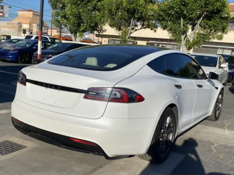 More photos of 2022 Tesla Model S at Premium Autos - El Monte, CA