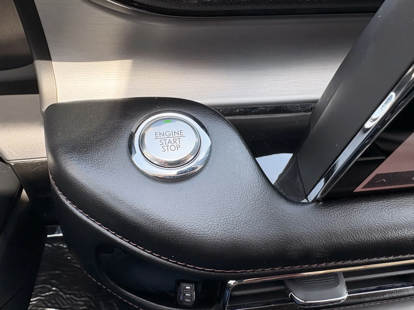 Lincoln Aviator photo 17