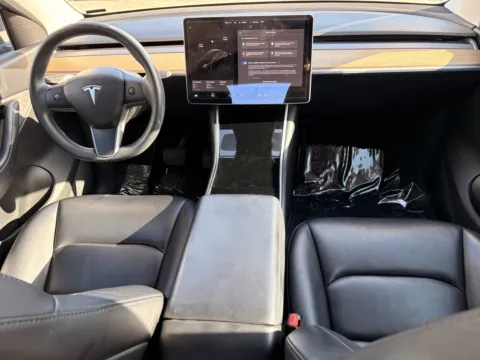 More photos of 2020 Tesla Model Y Long Range at Premium Autos - El Monte, CA