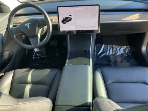More photos of 2018 Tesla Model 3 Long Range at Premium Autos - El Monte, CA