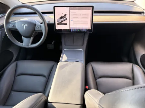 More photos of 2025 Tesla Model Y Long Range *at El Monte at Premium Autos - El Monte, CA