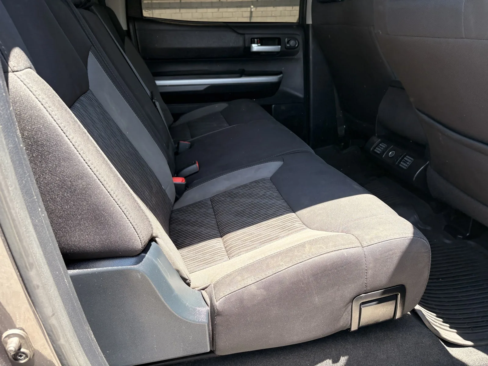 Toyota Tundra photo 7