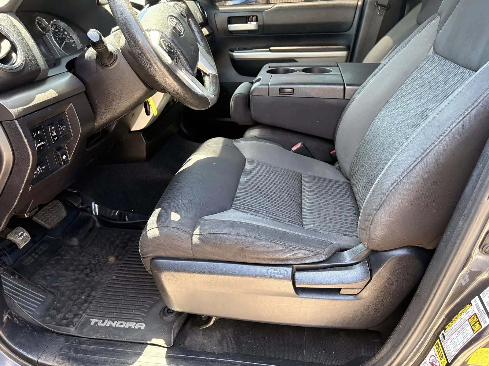 Toyota Tundra photo 11