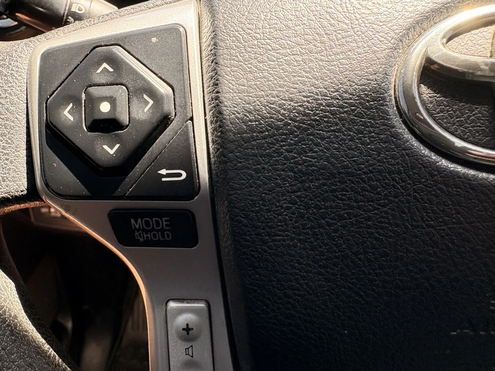 Toyota Tundra photo 18