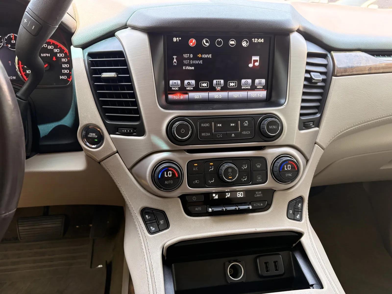 GMC Yukon photo 14