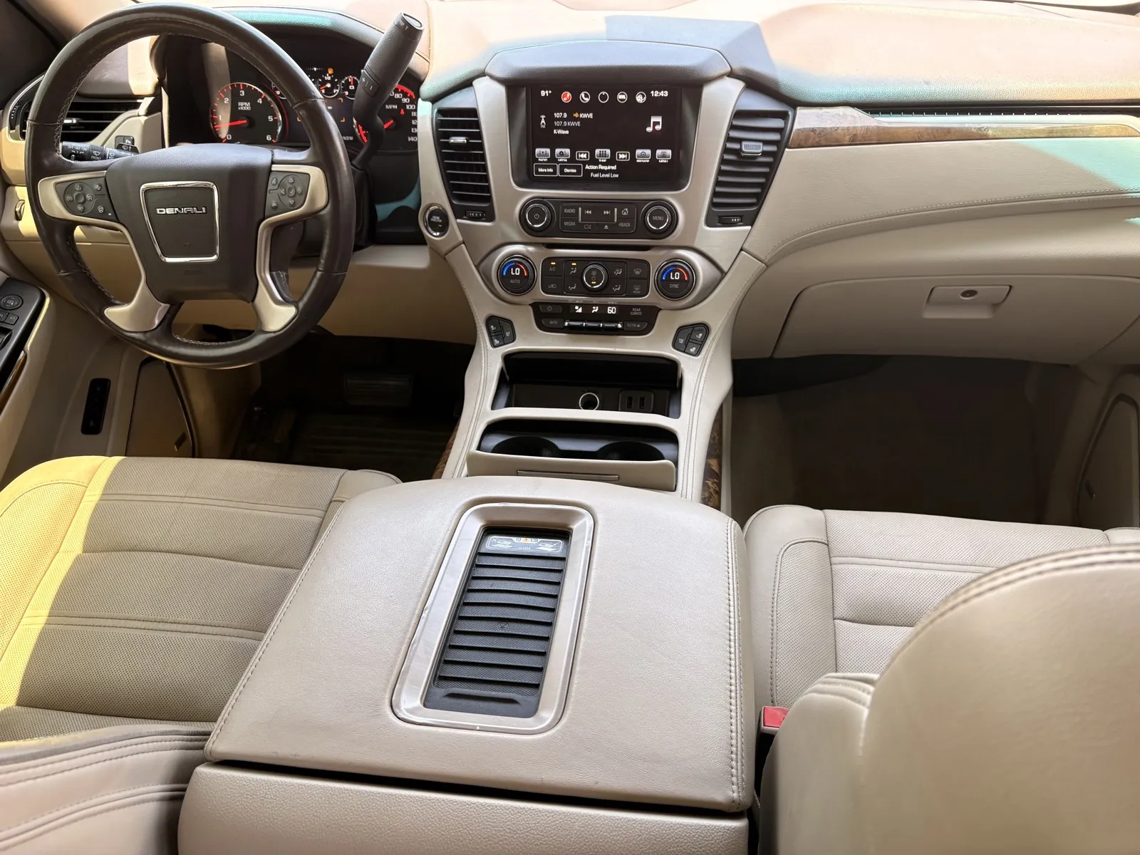 GMC Yukon photo 5